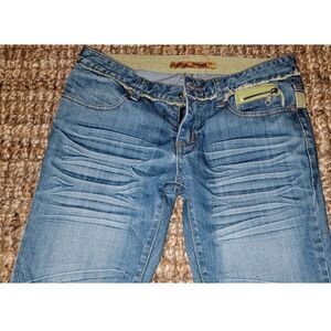 TAIWEIBAO JEANS Women's 28W Blue Denim Slim Bootcut  Lime Band Zipper Pocket Low